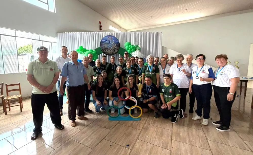 Delegação de Nova Santa Rosa Se Destaca e Conquista Pódios nos Jogos da Pessoa Idosa em Entre Rios do Oeste